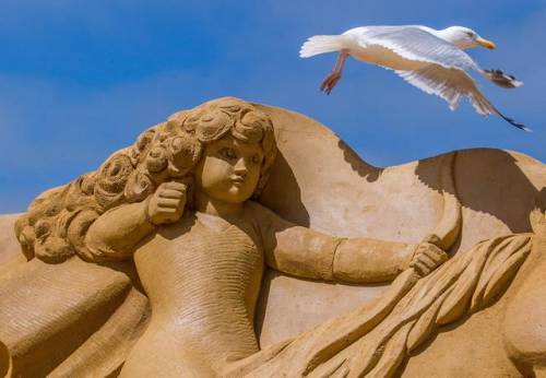 Una scultura di sabbia al Disney Sand Magic di Ostenda