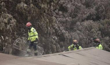 Guatemala, cento i morti accertati dopo eruzione vulcano Fuego