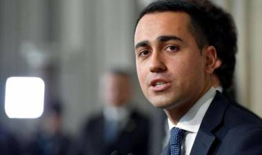 Di Maio: "Niente aumento dellʼIva, disinnescheremo le clausole di salvaguardia"