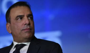 Tim, firmato l’accordo per 30 mila lavoratori: niente cassa integrazione