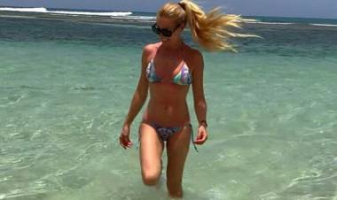 La dieta di Federica Panicucci, bikini perfetto a 50 anni su Instagram