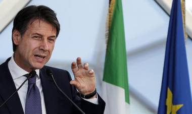 Migranti, Conte scrive all'Ue: 'Creare una cellula di crisi' 