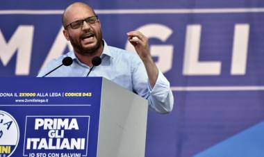 Il ministro Fontana vuole abolire la legge Mancino