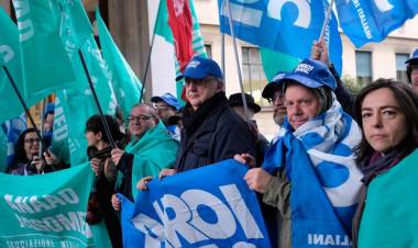 I medici incrociano le braccia, deserte molte sale operatorie