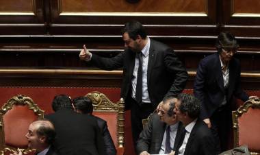 Nella notte il sì del Senato alla manovra. Protestano le opposizioni