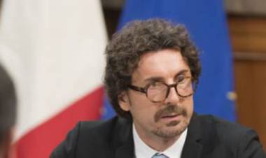 Toninelli alle Autorità portuali: Non dite mai più 'porti aperti'