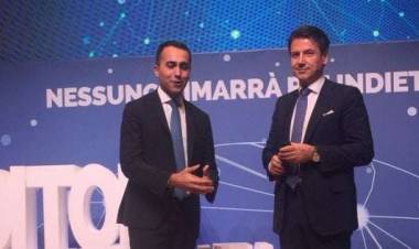 M5s festeggia reddito e quota 100. Di Maio:  Se ci sarà recessione, metteremo in sicurezza i più deboli