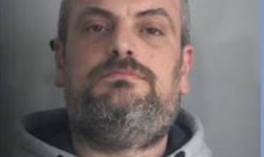 Reggio Calabria, Ciro Russo è ancora in fuga: continua la caccia all’uomo che ieri ha bruciato l’ex moglie