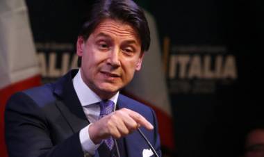 Conte: 'Dialogo con l'Ue su infrazione ma decisi sulla nostra linea'