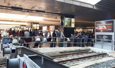 Tre roghi dolosi mandano in tilt la circolazione ferroviaria da Milano a Roma