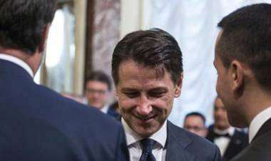 La Lega tradisce gli Italiani presentando la mozione di sfiducia a Conte ad Agosto