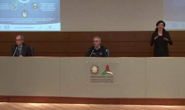 Coronavirus, Borrelli: "Mascherine? Non necessarie se si rispettano norme sulla distanza"