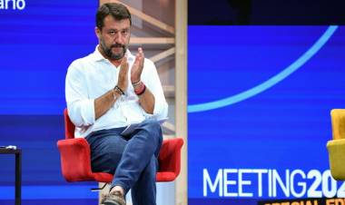 Lega, le inchieste non spostano un voto: i sondaggisti fanno sorridere Matteo Salvini prima delle regionali