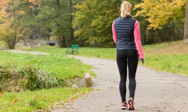 Trucchi per dimagrire e ridurre più velocemente il girovita bruciando più calorie quando si fa una camminata