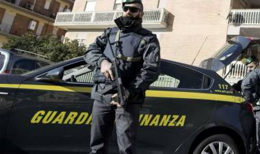 Siracusa, arrestato per corruzione il direttore dell’ispettorato del lavoro