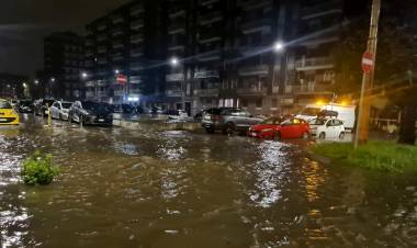 Bomba d'acqua su Milano: Seveso esondato, allagamenti e vie chiuse