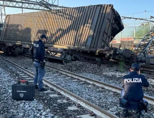 Deraglia treno merci a Firenze: Italia spezzata in due....