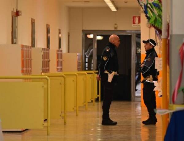 Prof accoltellata dallo studente, parlano gli alunni di Trescore: Se cercassero le armi, le troverebbero...