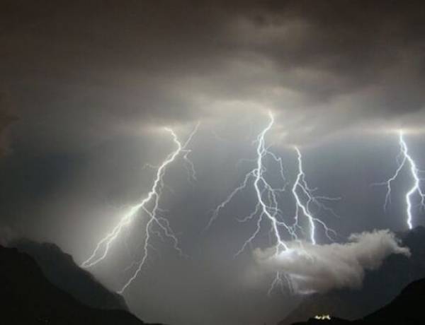 Tempesta sul VCO: tregua agli incendi e al caldo, ma scattano i danni... Tempesta sul VCO: tregua agli incendi e al caldo, ma scattano i danni...