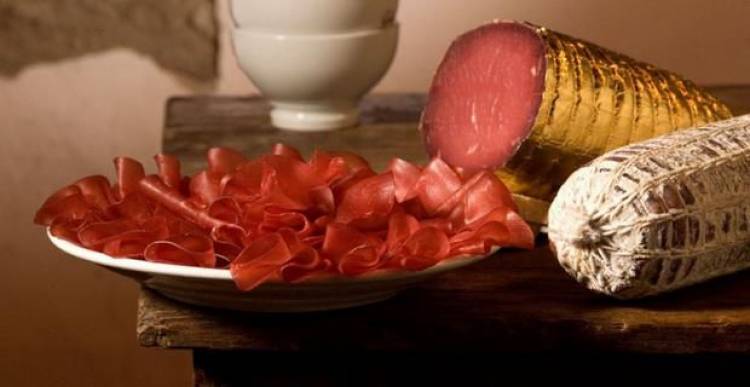 Ecco con cosa è fatta davvero la bresaola