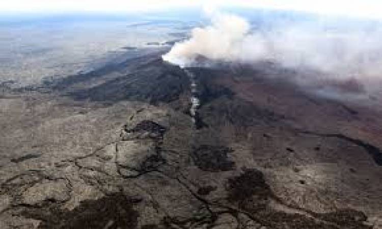 Vulcano Kilauea non si placa, nube tossica minaccia le Hawaii.