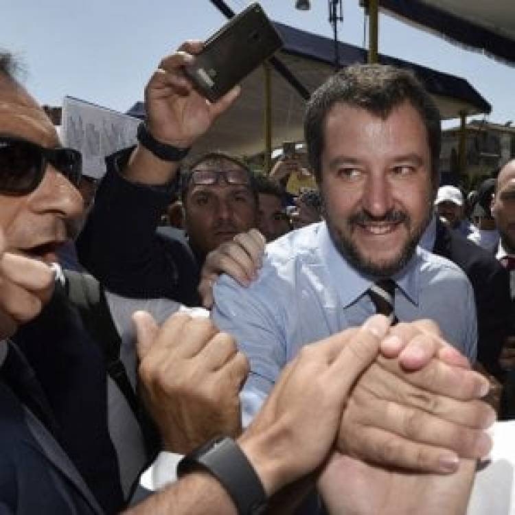 Salvini: Migranti, serve buonsenso, Dalla Tunisia arrivano anche i galeotti