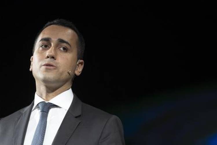 Migranti: Di Maio, cambiare le regole d'ingaggio della missione Ue