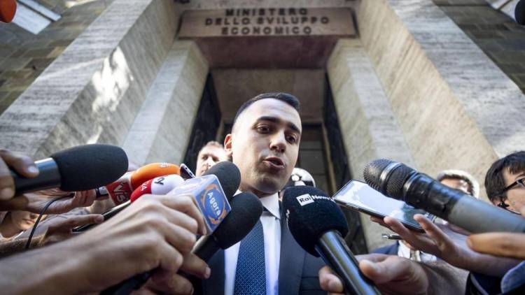 Ilva, Di Maio avvia il procedimento per valutare l’annullamento della gara 