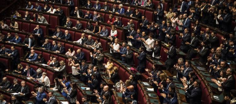 L'esordio da record per i parlamentari di Lega e M5s: tutti i presenti in aula