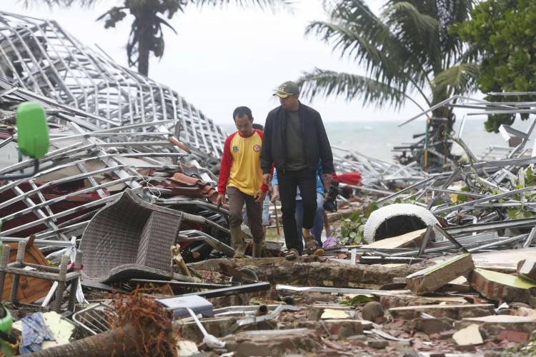 Tsunami in Indonesia: 168 morti, le autorità: il bilancio salirà ancora