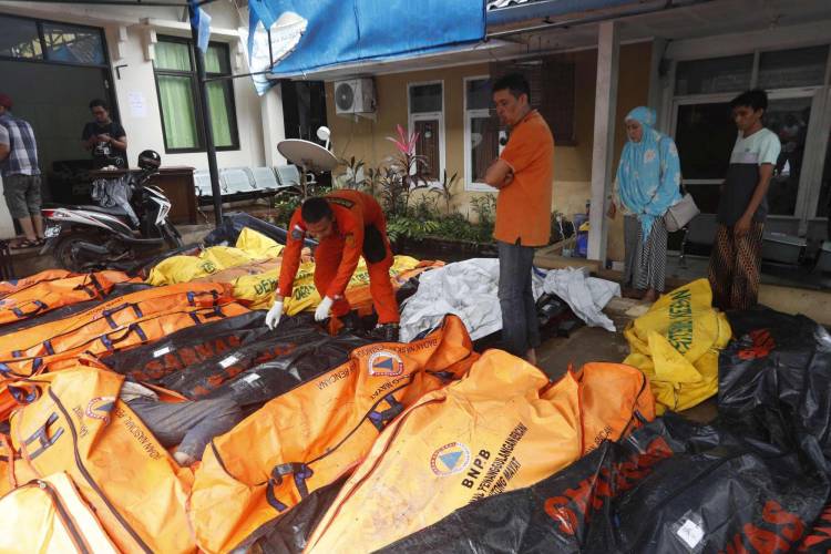 Tsunami in Indonesia: 168 morti, le autorità: il bilancio salirà ancora