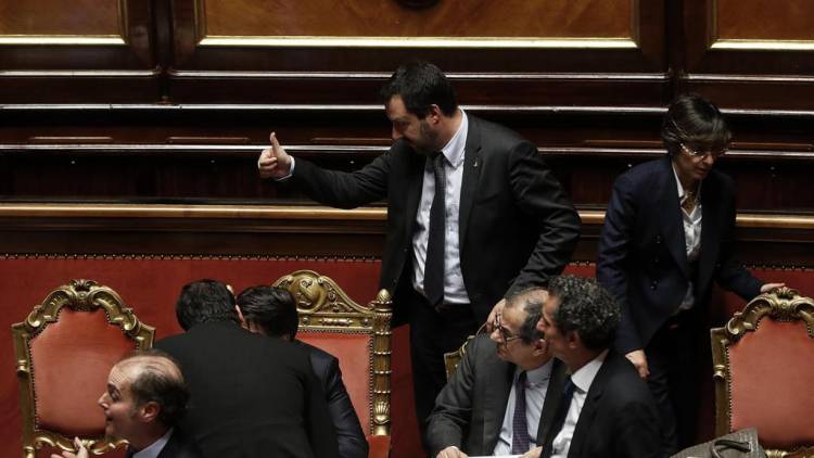 Nella notte il sì del Senato alla manovra. Protestano le opposizioni