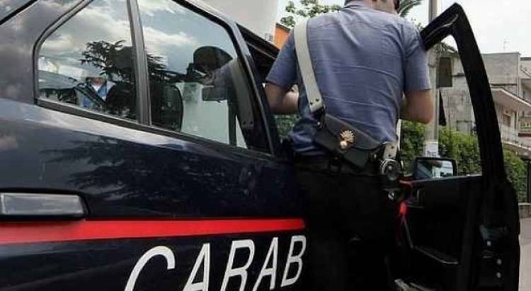 Carabiniere pugnalato alla schiena da marocchino finisce in ospedale