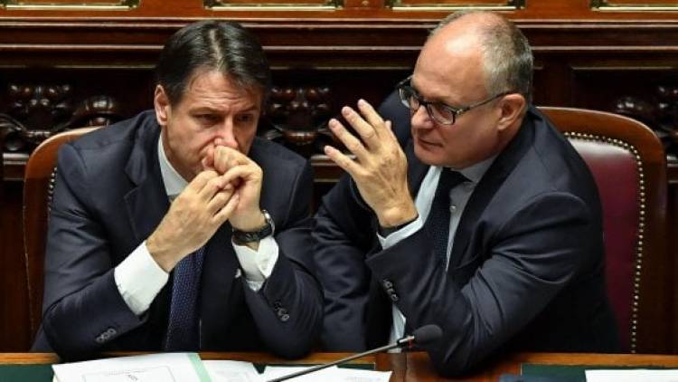 Manovra, l'annuncio di Conte: "Trovate risorse per evitare l'aumento dell'Iva"