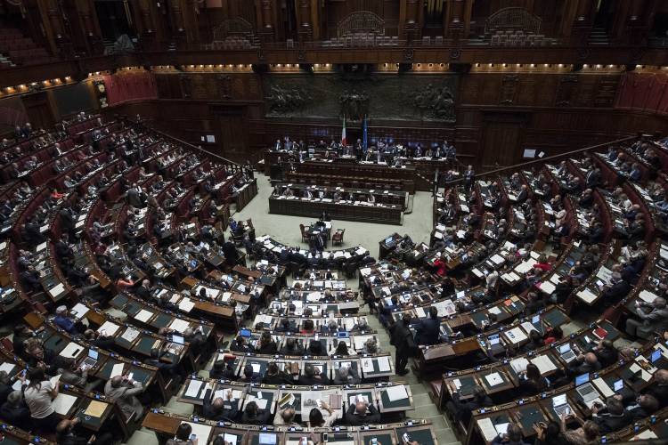 L'ultima follia dei grillini: ora pensano alla "Camera delle deputate"