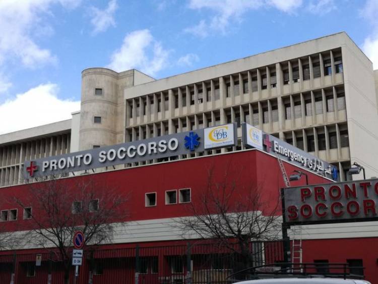 Non voglio essere ricoverato, giovane positivo al Covid scappa dall'ospedale Civico