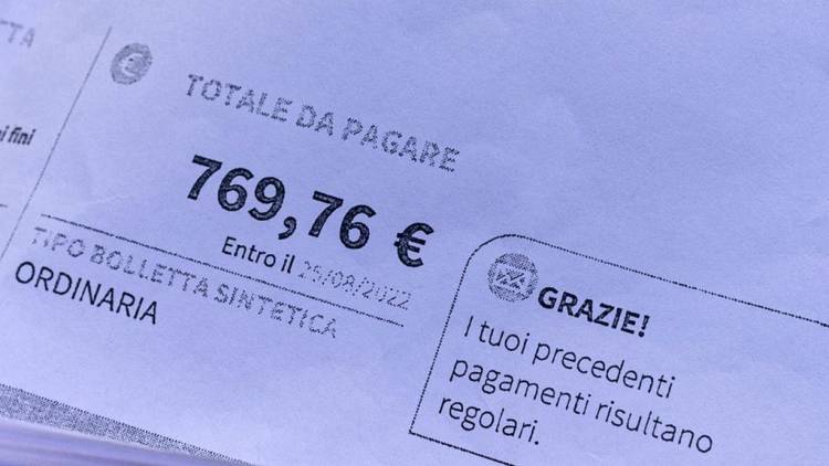 Allarme bollette: 4,7 milioni di italiani non le hanno pagate negli ultimi 9 mesi