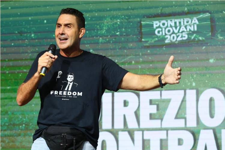 Vannacci, i mandanti morali delle violenze a Torino siedono in Parlamento